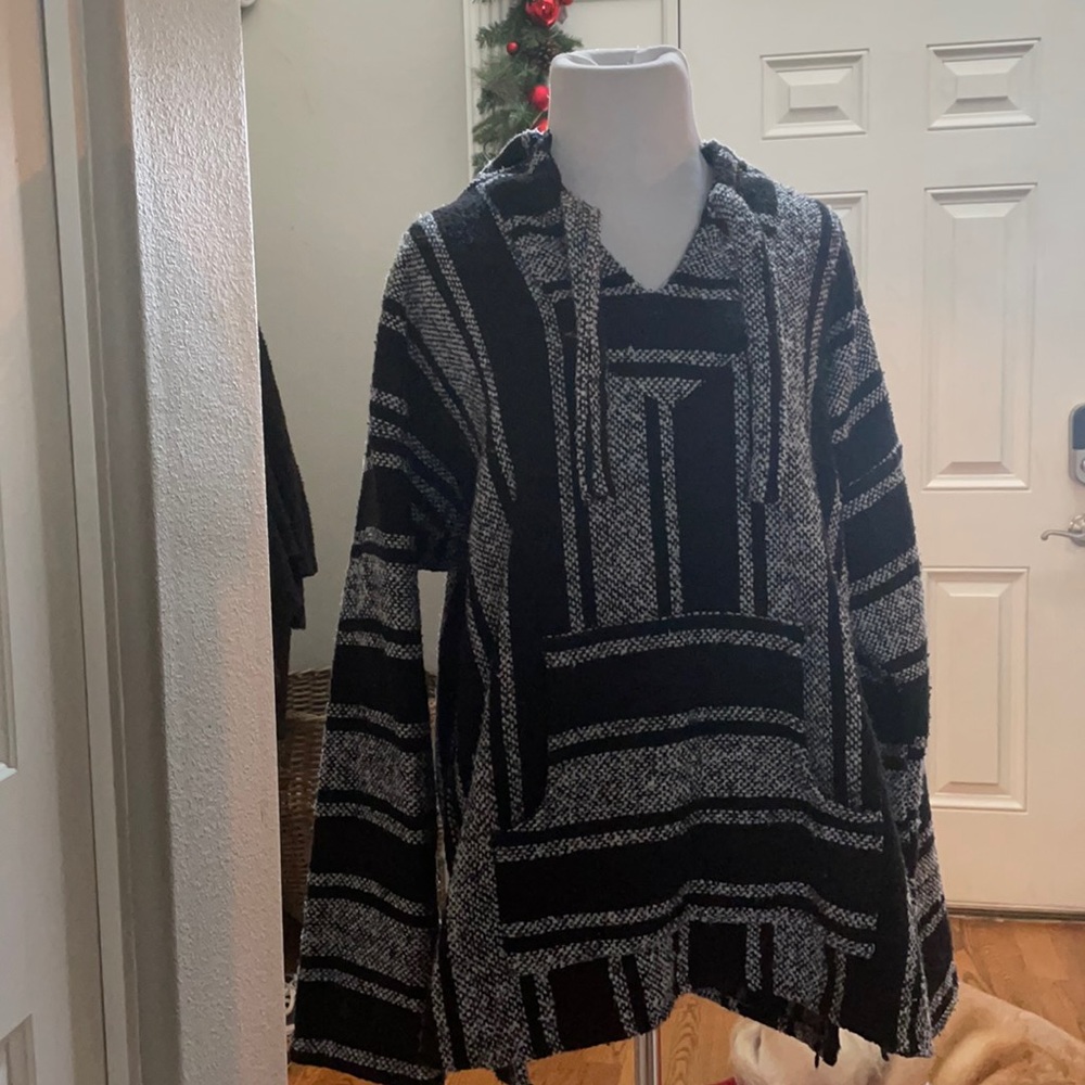 Men’s authentic Mexican style pull over with hoodie